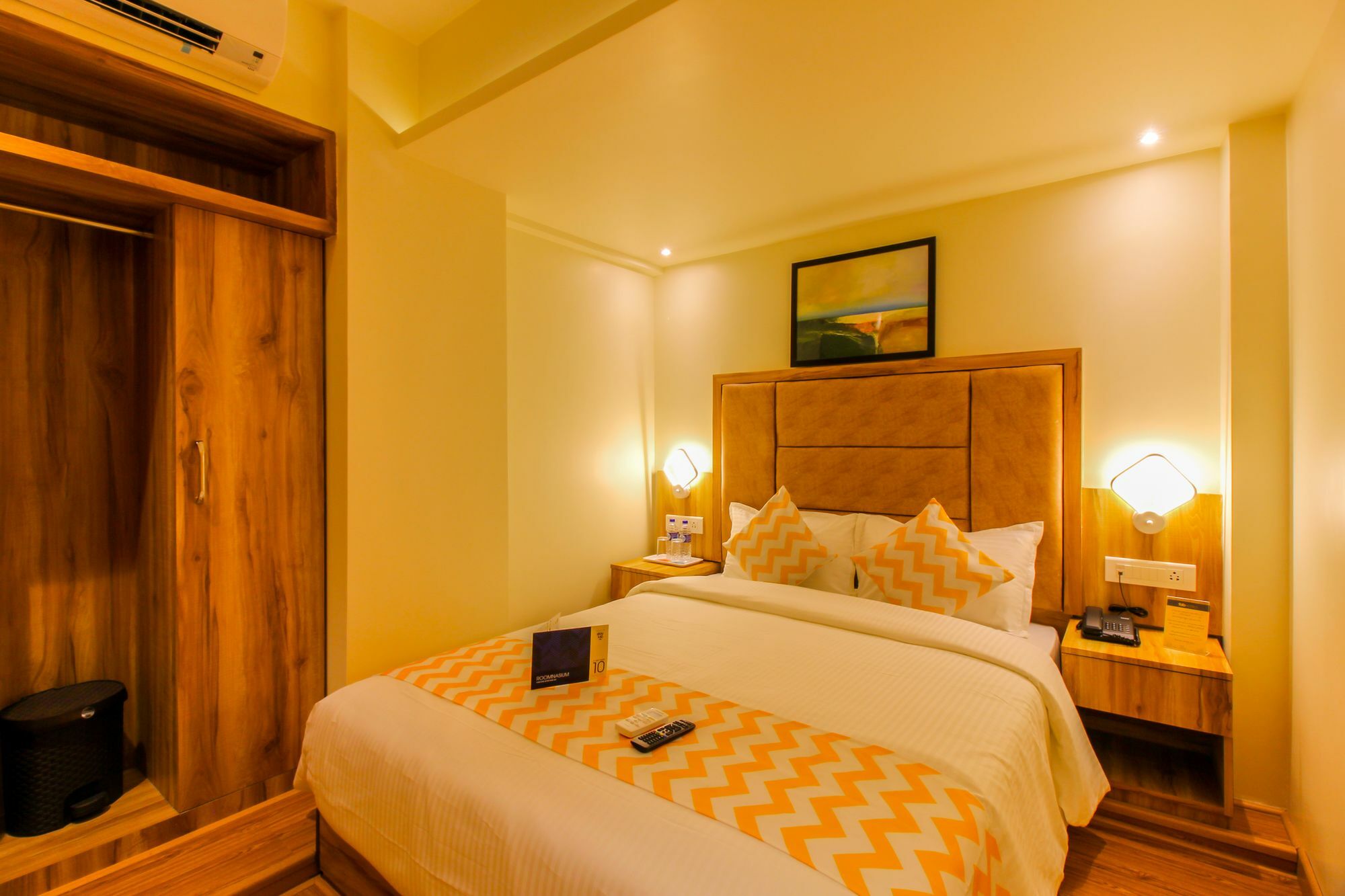 Fluorescent By Bizzgrow Hotels International Airport - Formerly Known As Byaris International Mumbai Bagian luar foto