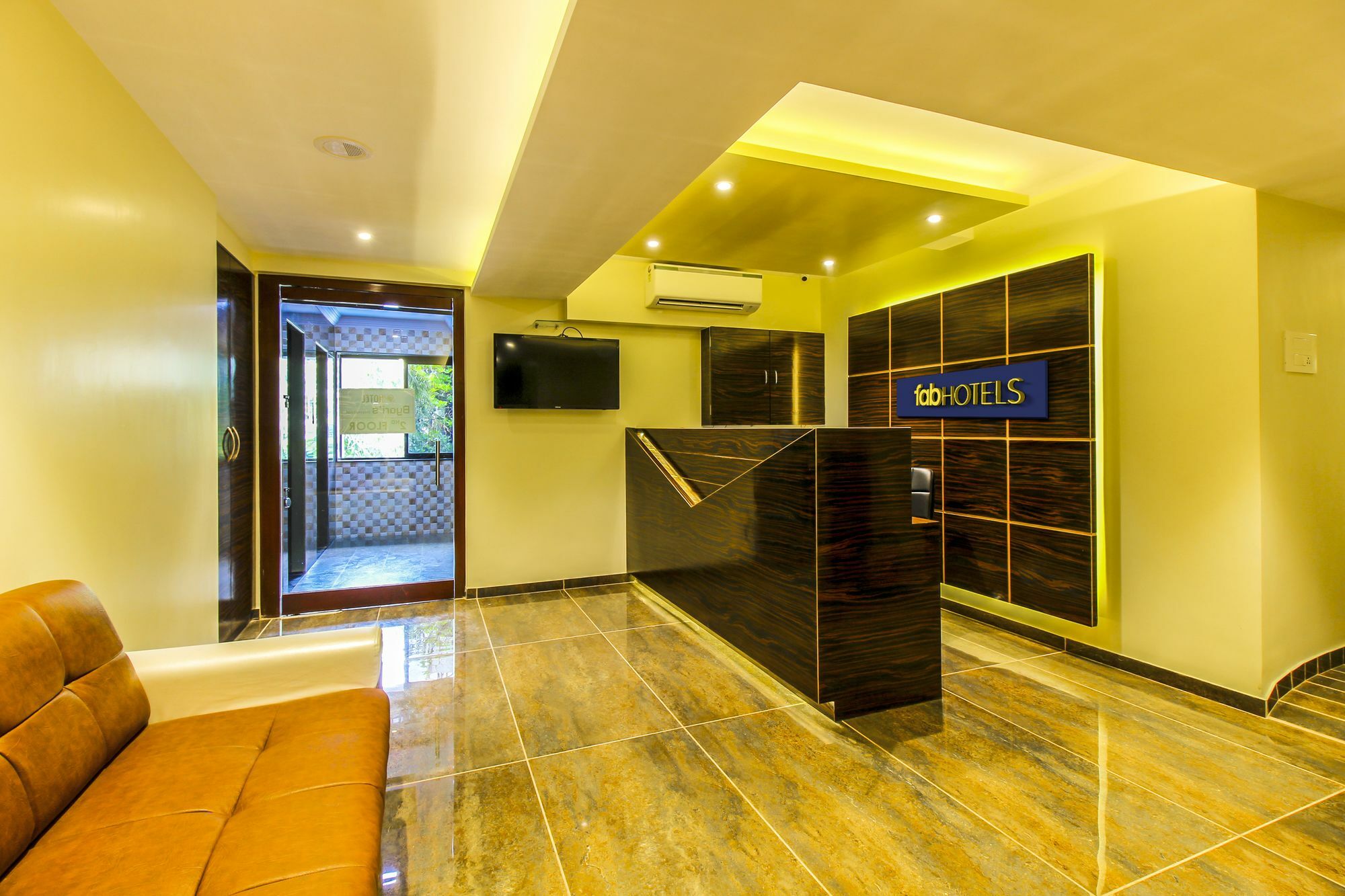 Fluorescent By Bizzgrow Hotels International Airport - Formerly Known As Byaris International Mumbai Bagian luar foto