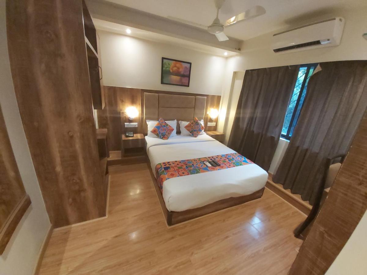 Fluorescent By Bizzgrow Hotels International Airport - Formerly Known As Byaris International Mumbai Bagian luar foto