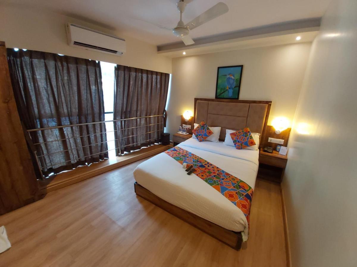 Fluorescent By Bizzgrow Hotels International Airport - Formerly Known As Byaris International Mumbai Bagian luar foto