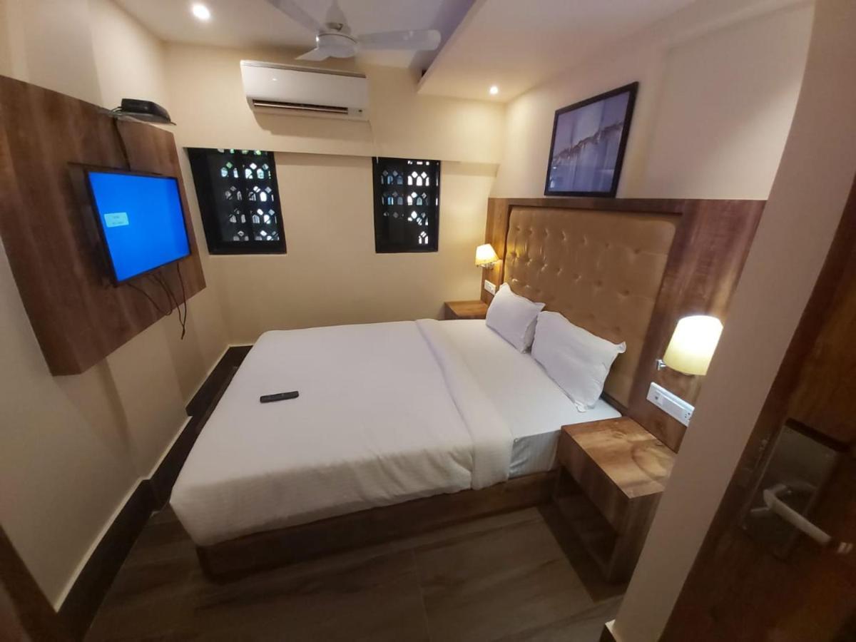 Fluorescent By Bizzgrow Hotels International Airport - Formerly Known As Byaris International Mumbai Bagian luar foto