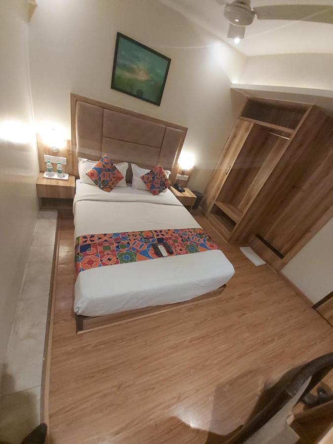 Fluorescent By Bizzgrow Hotels International Airport - Formerly Known As Byaris International Mumbai Bagian luar foto