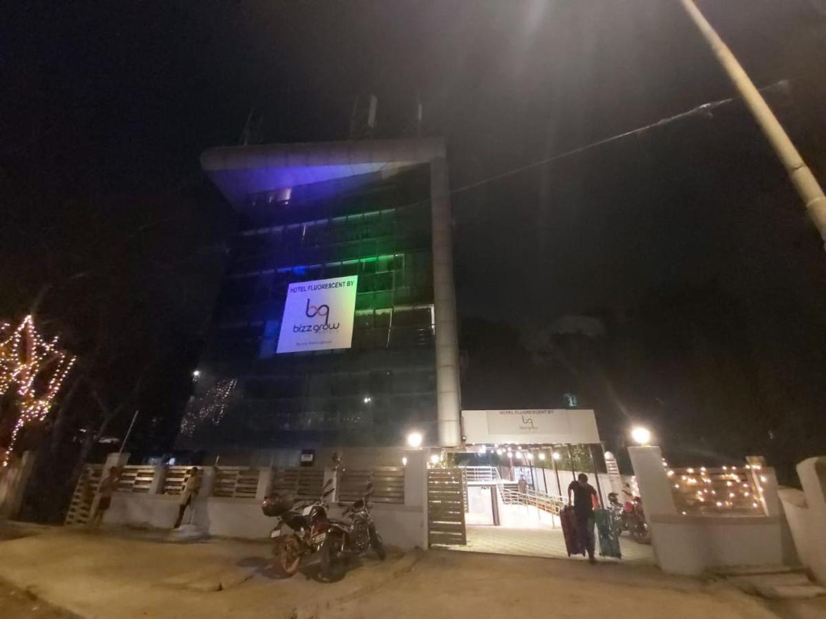 Fluorescent By Bizzgrow Hotels International Airport - Formerly Known As Byaris International Mumbai Bagian luar foto
